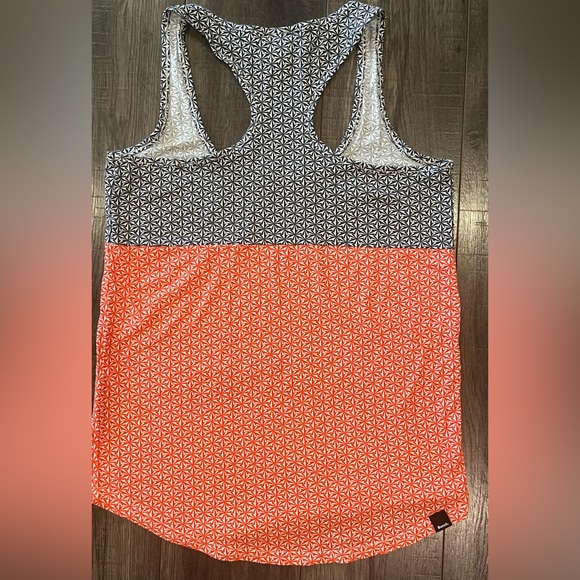 Bench razor back tank xs NWOT - Picture 4 of 6